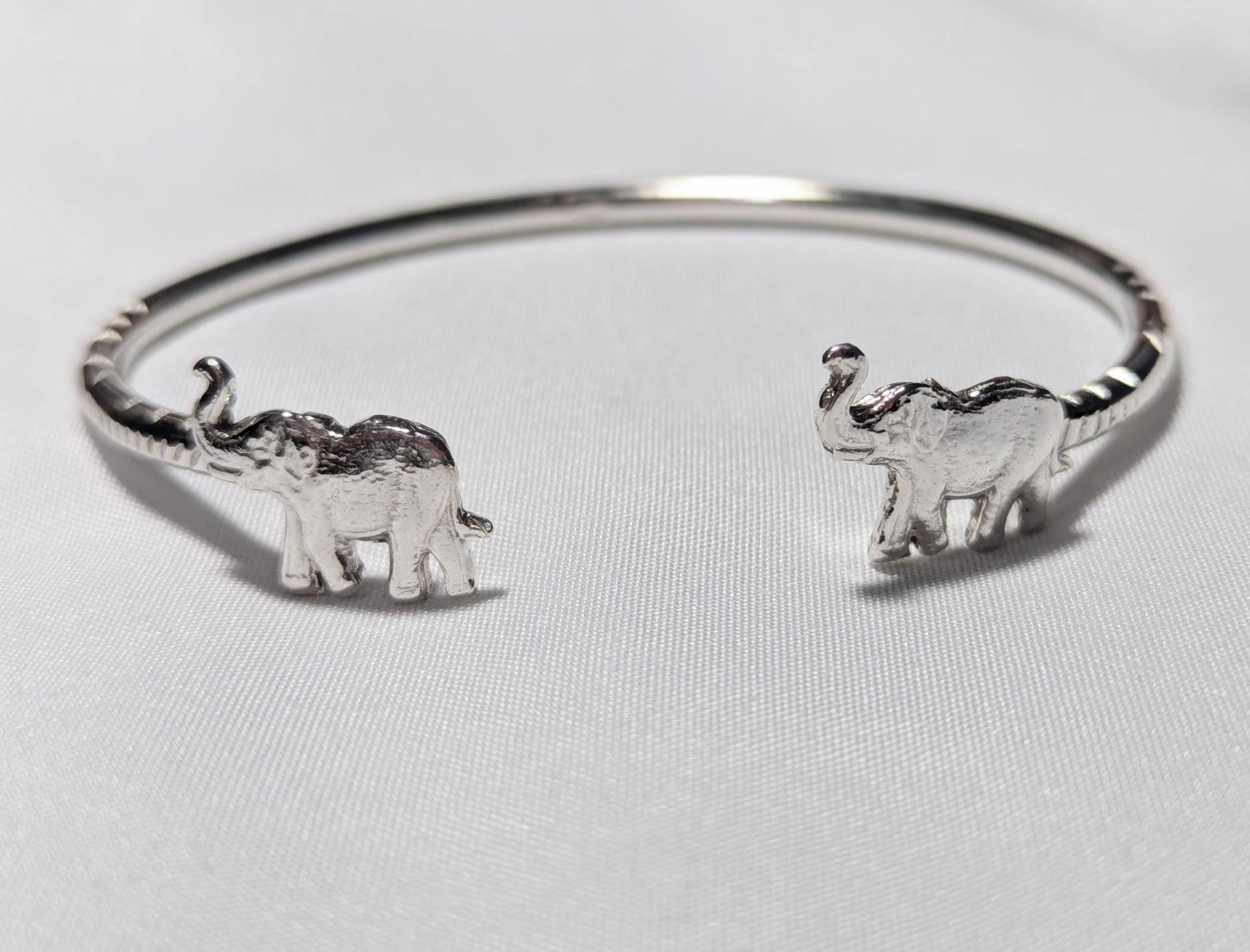 sterling Silber Doppel Elefant Armreif. Kostenloser Geschenk Für Diesen Kauf Armband von ULoveJewelry