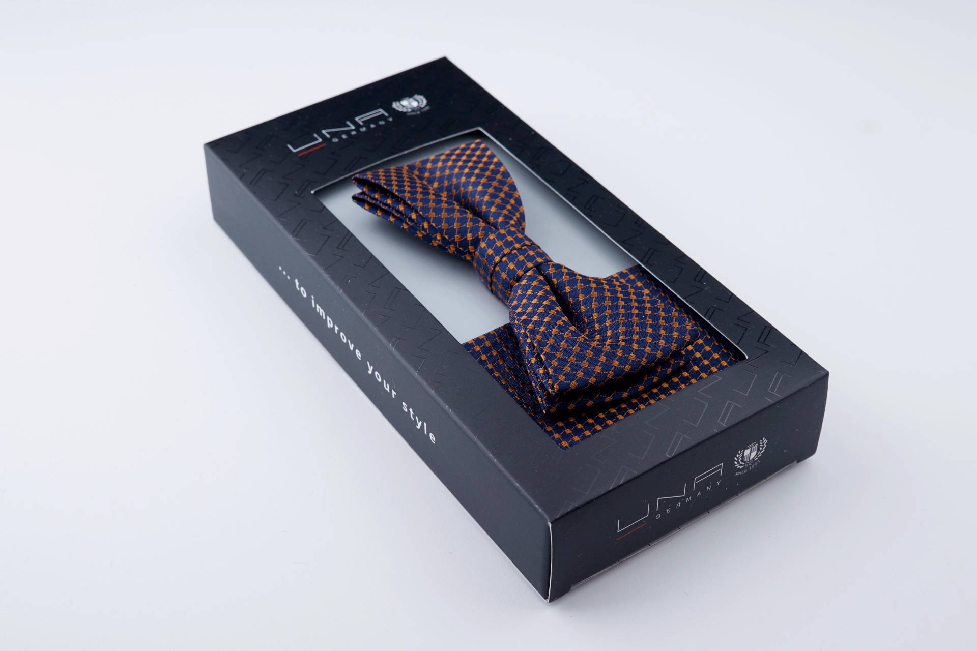 UNA Germany by Klünemann - Schleife Seide Quattro mit Tuch i.K. von UNA Germany by Klünemann