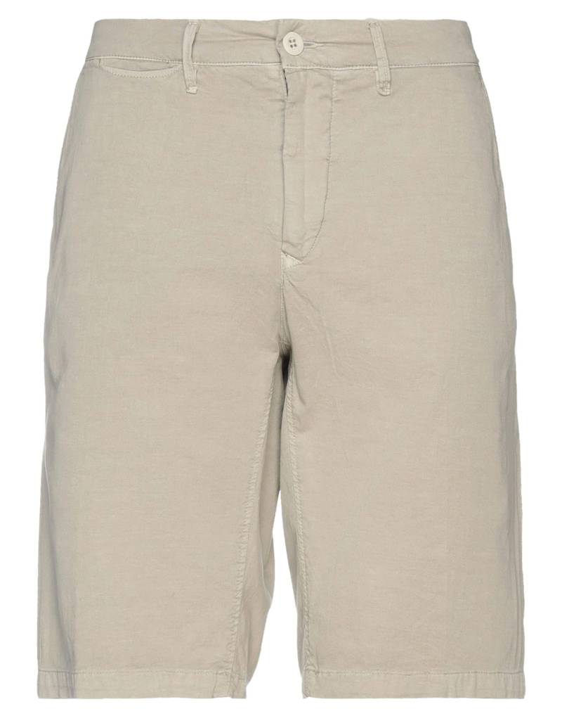 UNIFORM Shorts & Bermudashorts Herren Grau von UNIFORM