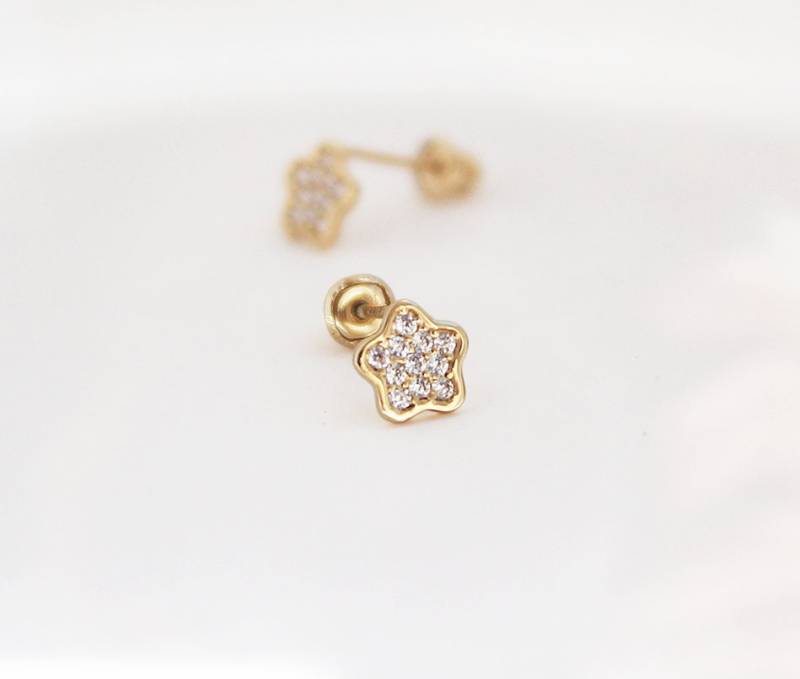 14K Solid Gelb Gold Zirkonia Blume Baby Mädchen Kinder Screwback Ohrringe von UNIKearrings