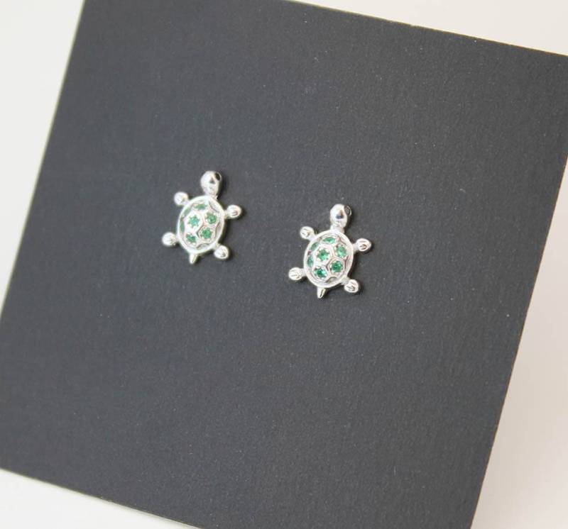 Cubic Turtle Kinder Schraub Ohrringe, 925 Sterling Silber, Baby Mädchen Zierliche Ohrringe von UNIKearrings