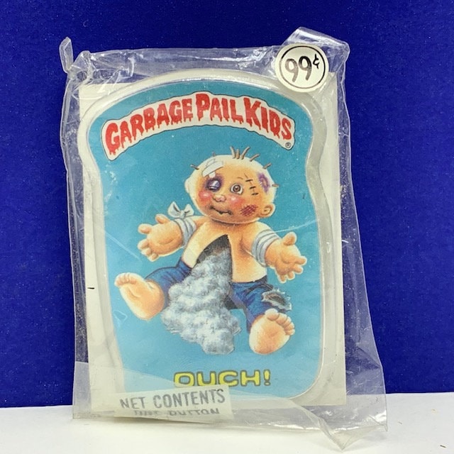Garbage Pail Kids Jahrgang 1986 Imperialspielzeug Sammler Topp Kaugummi Werbung Gpk Fabrik Versiegelt Knopf Pinback Pin Ouch Gefüllte Puppe von UNIQUETREASUREFREAK