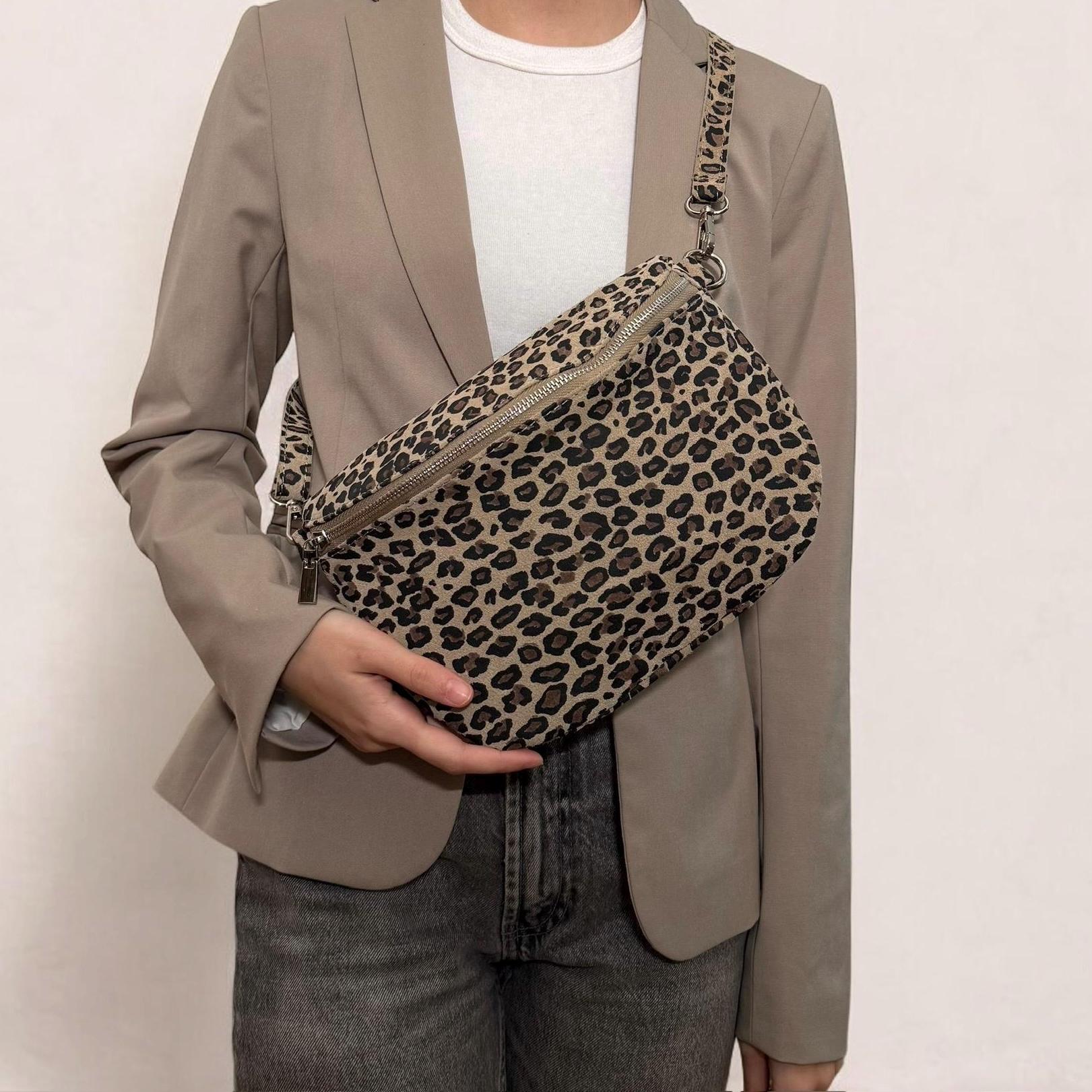 Leopard Tasche Aus Wildleder, Wildledertasche, Bauchtasche, Leoprint, Umhängetasche Damen, Crossbody Tasche, Bag von UNIQtaschen