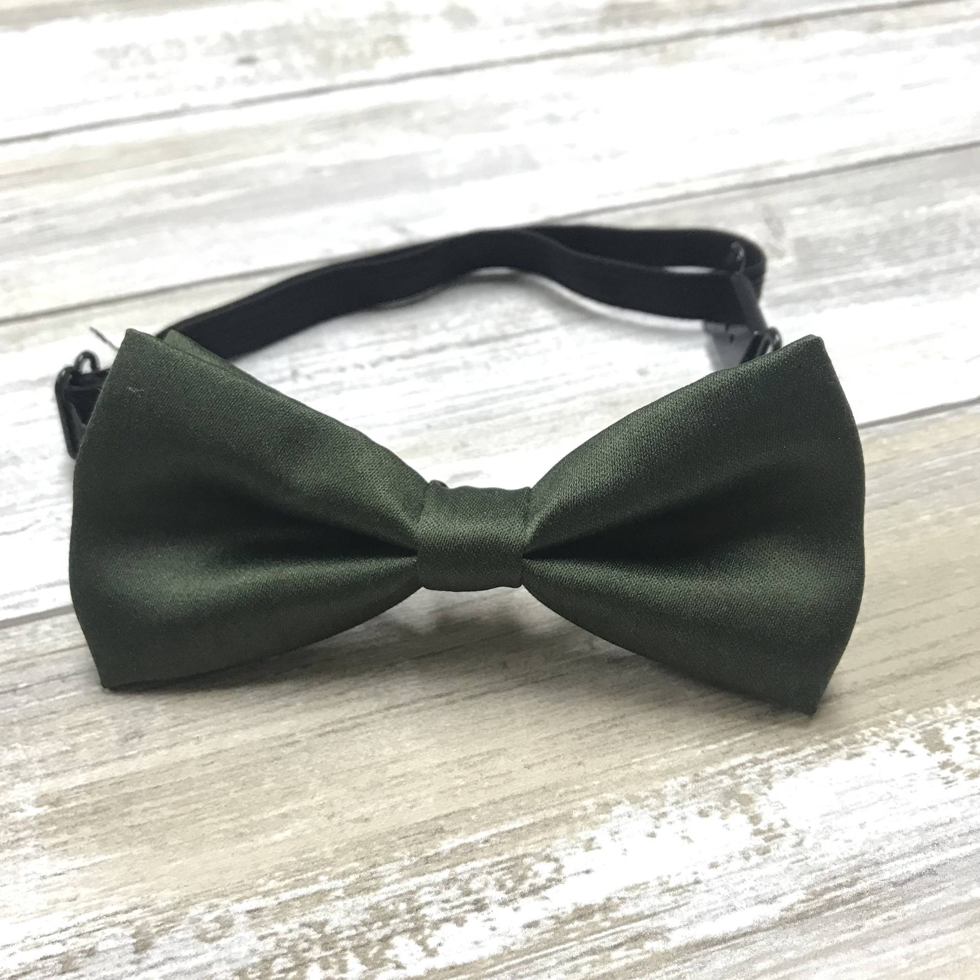 Kinder Fliege Solid Hunter Grün | Vorgebundene Schleife Jungen Mädchen Und Kleinkind Größe Verstellbar | Passt Im Alter Von 1-8 von UPUPAWAYJT