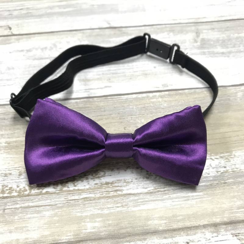 Kinder Fliege Solide Neon Lila | Vorgebundene Schleife Jungen Mädchen Und Kleinkind Größe Verstellbar | Passt Im Alter Von 1-8 von UPUPAWAYJT