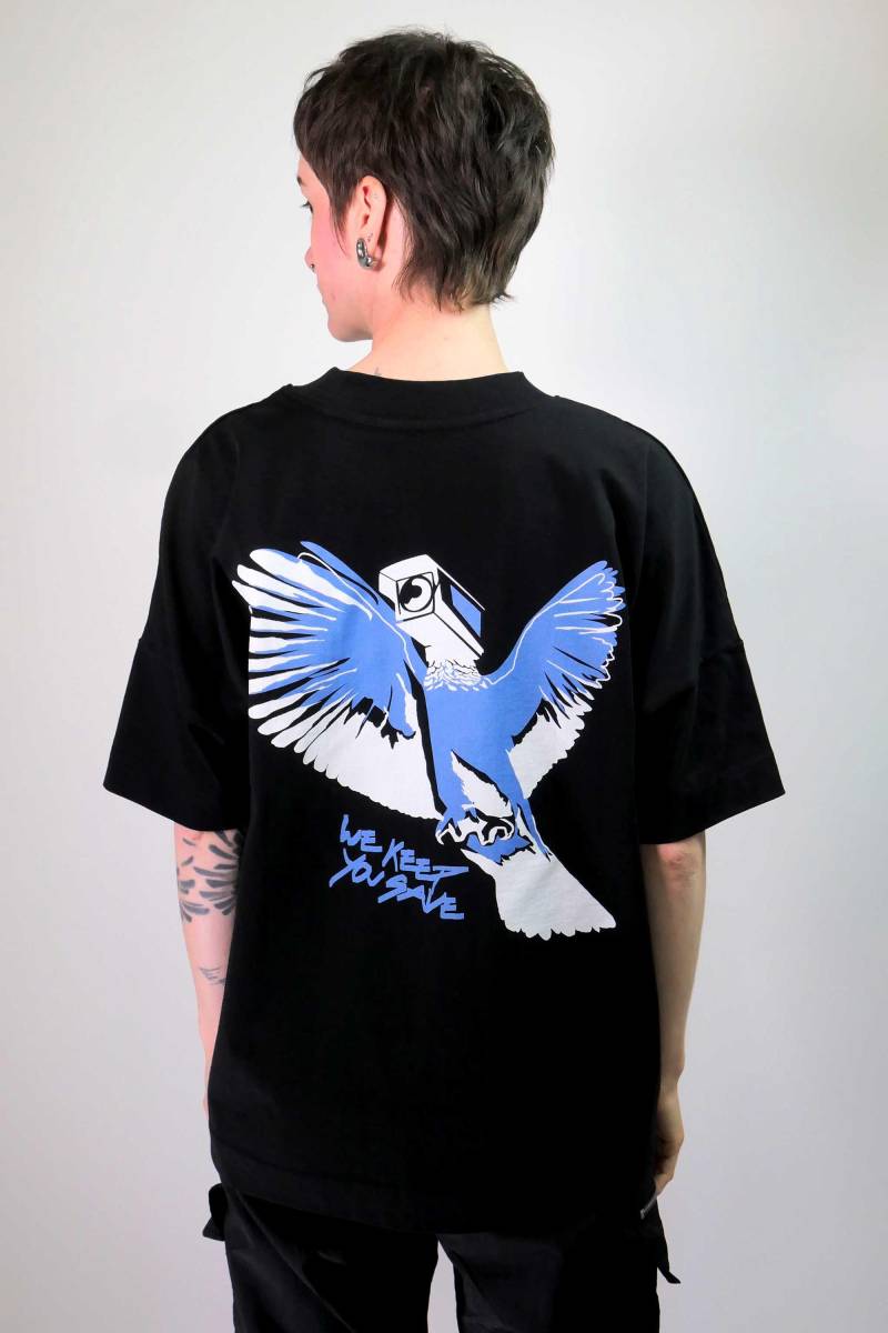 statement Oversize T-Shirt "Surveillance Pigeon" , Perfekt Für Datenschutz-Fans Und Demonstranten, Unisex in Schwarz von URBANPRIVACY