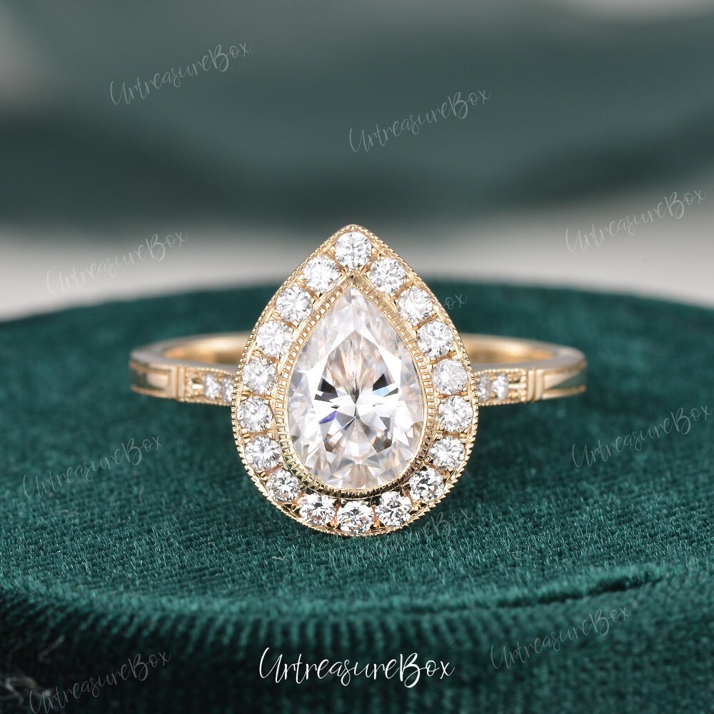 1, 5Ct Pear Cut Moissanit Verlobungsring Vintage Roségold Kathedrale Ring Lünette Set Milgrain Halo Versprechen von URTreasureBox