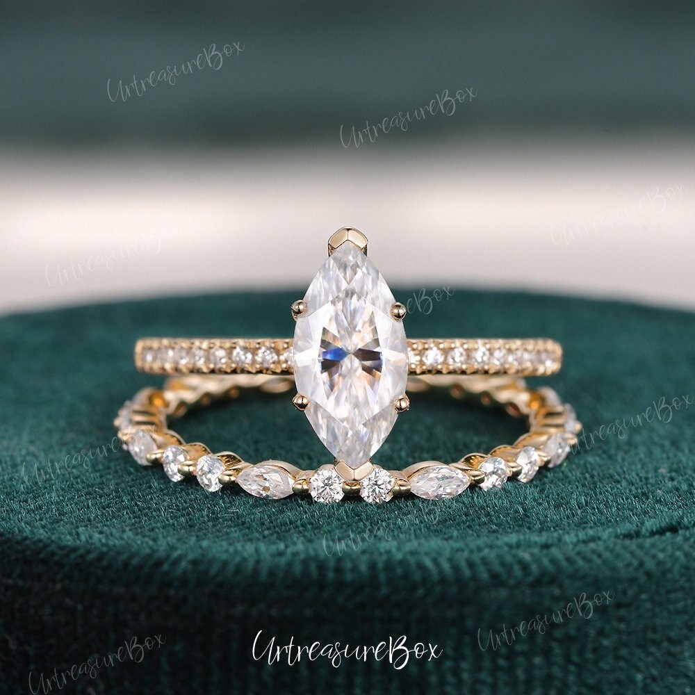 1.0Ct Marquise Moissanit Verlobungsring Set Gelbgold Ehering Frauen Vintage Braut Halb Eternity Solitär Ring von URTreasureBox