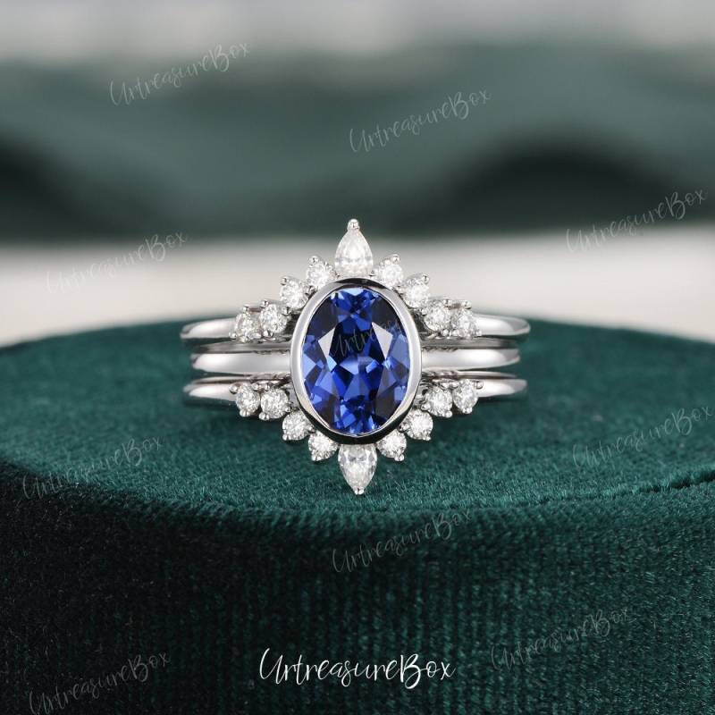 1.5Ct Oval Cut Saphir Verlobungsring Set Lünettenfassung Ring 3stk Lab Braut Halo Weiß Gold Ehering Jahrestag Geschenk von URTreasureBox