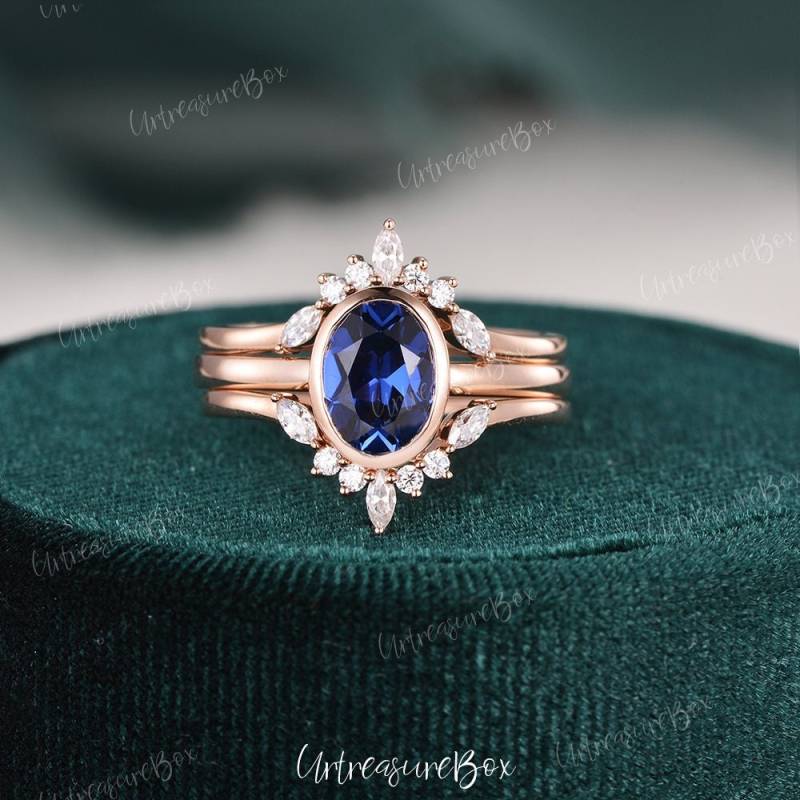 Oval Cut Saphir Verlobungsring Set Ring Lab Braut Halo Gelb Gold Ehering September Geburtsstein 3stk von URTreasureBox