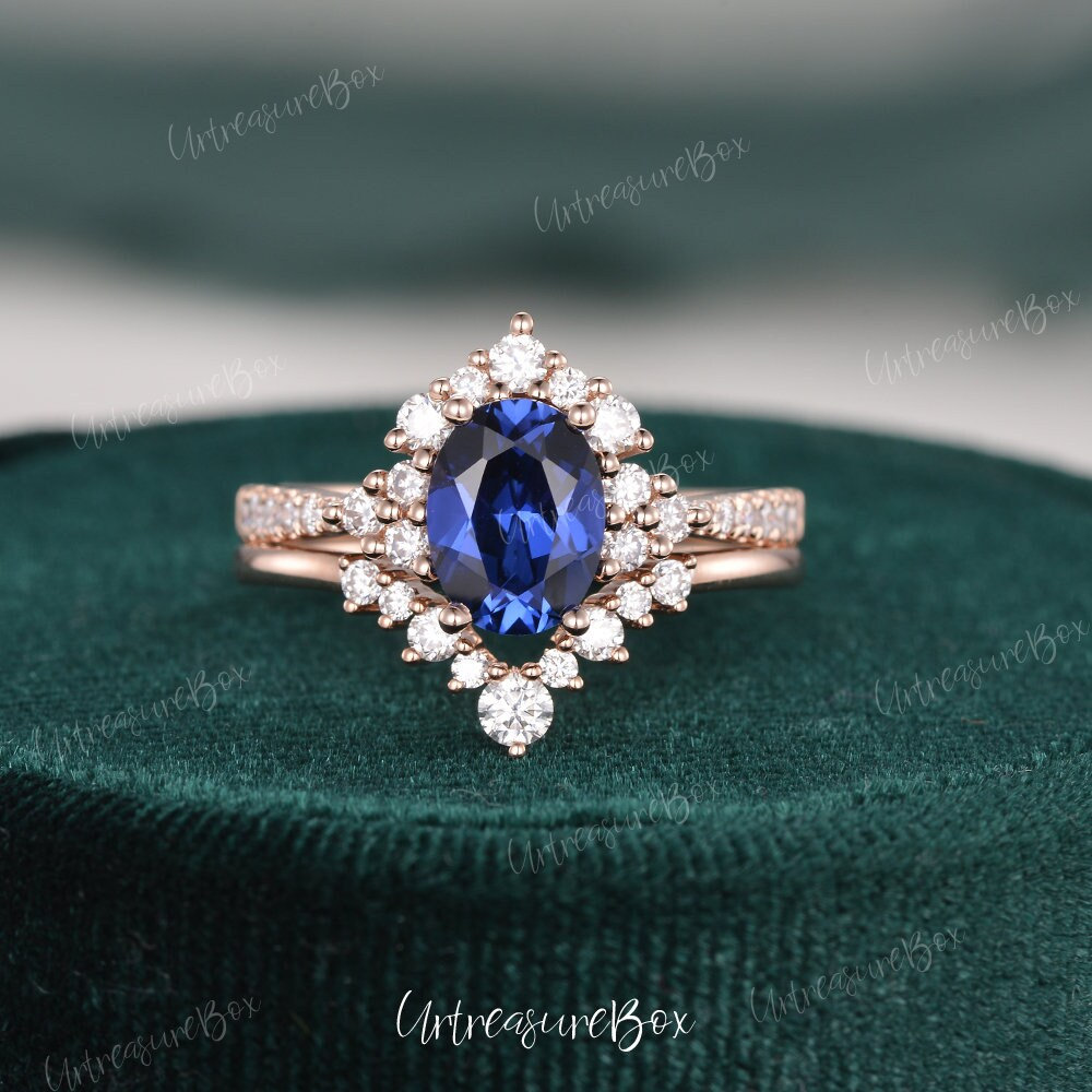 Vintage Blauer Saphir Verlobungsring Set Rosegold Braut Halo Cluster Oval Cut Ehering Geburtsstein Ring Geschenk Für Sie von URTreasureBox