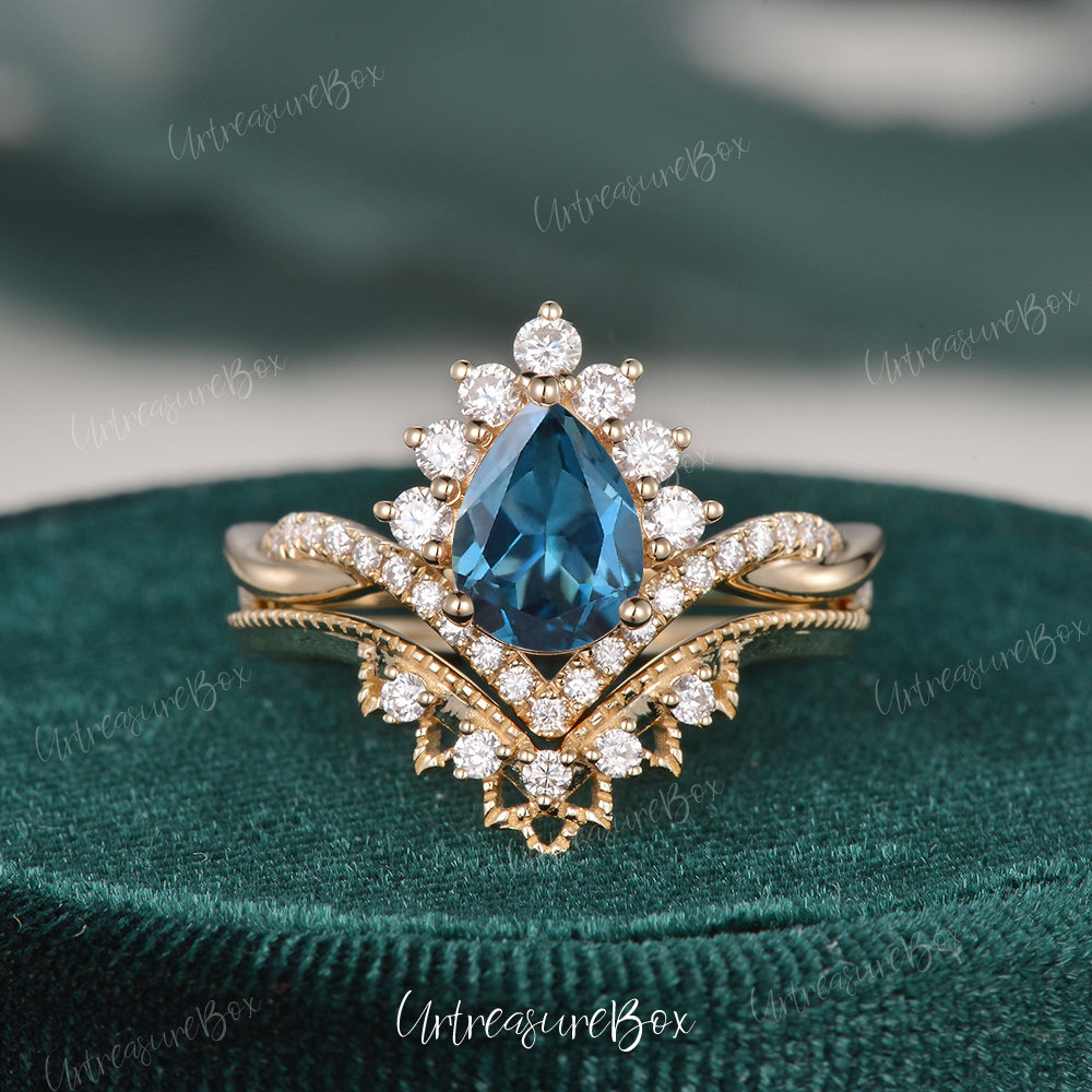 Vintage London Blautopas Verlobungsring Set Infinity Topas Braut Rose Gold Frauen Unikat Diamant Halo Ring Geschenk Dezember Geburtsstein von URTreasureBox