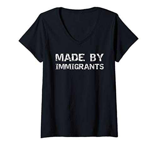 Damen Retro Immigration Support 2nd Generation Made by Immigrants T-Shirt mit V-Ausschnitt von USA Election Humor 2020 Vote Shirts Design Studio