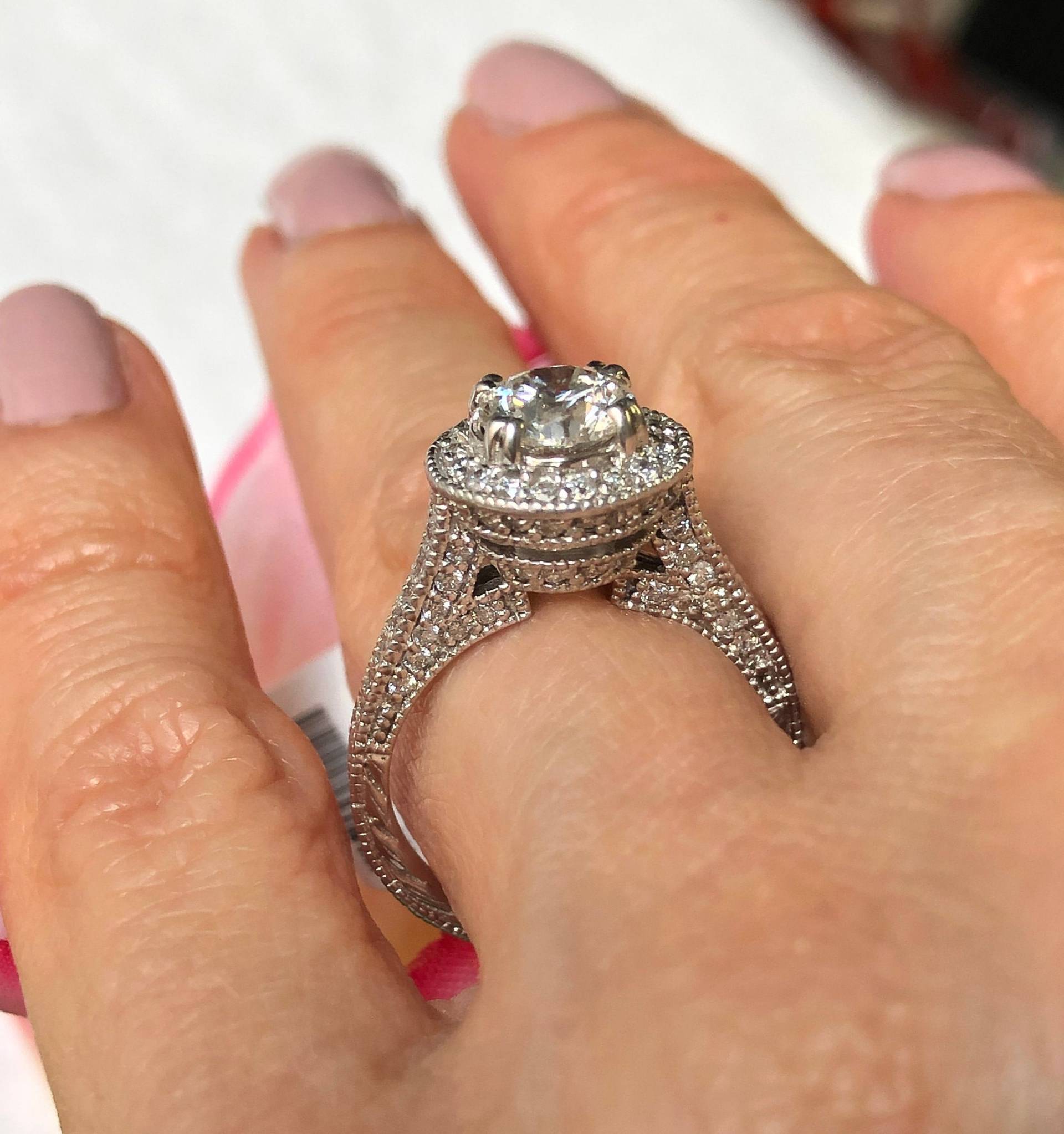 Art Deco 1.93Ctw Diamant Halo Verlobungsring, 14K Weißgold Muster Band von USJewelryFactory