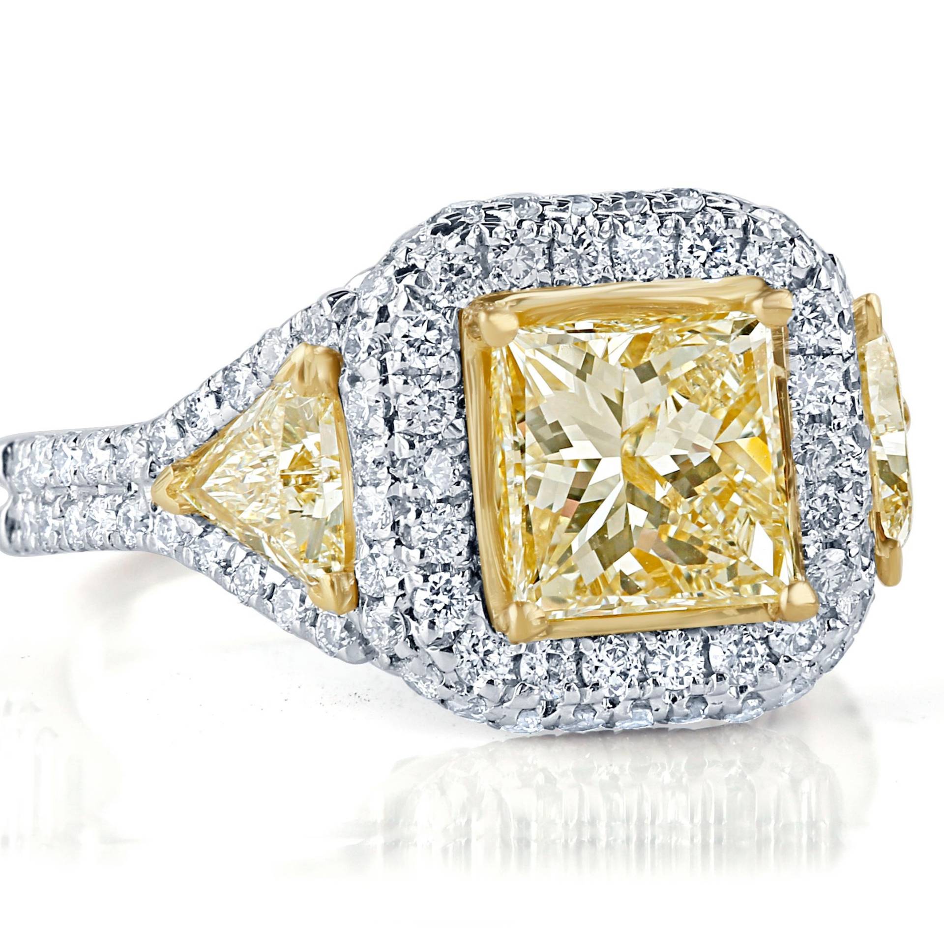 Princess Cut Gelber Diamant Verlobungsring, 750 Weißgold, Trillion Seitensteine von USJewelryFactory