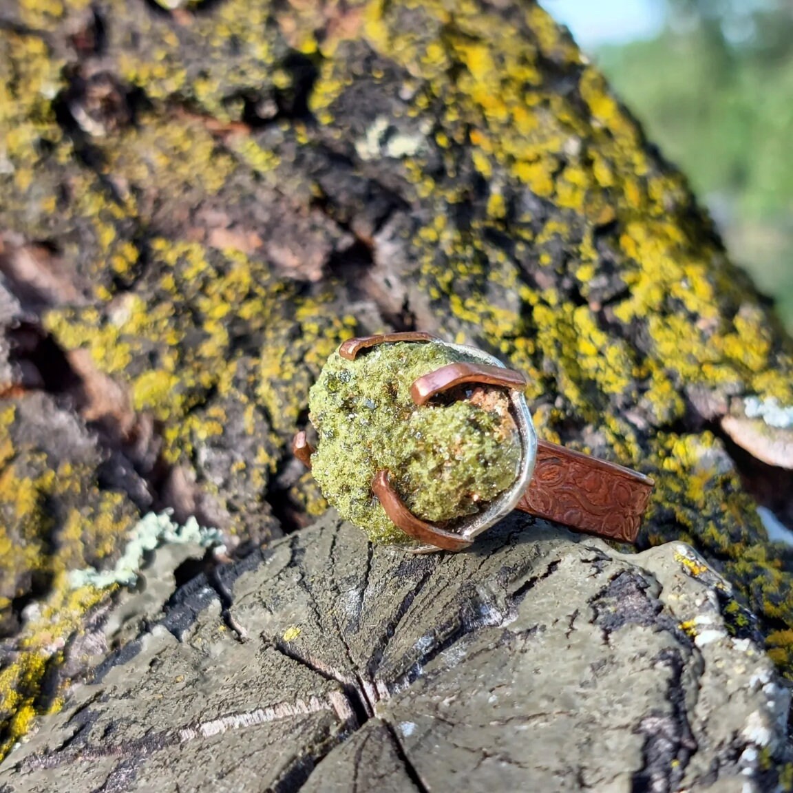 Grüner Epidot Druzy Ring Sterling Silber & Kupfer, Größe 7, 5 Grüner Epidot Druzy Ring Sterling Silber & Kupfer, Größe 7, 5 von UTXITA