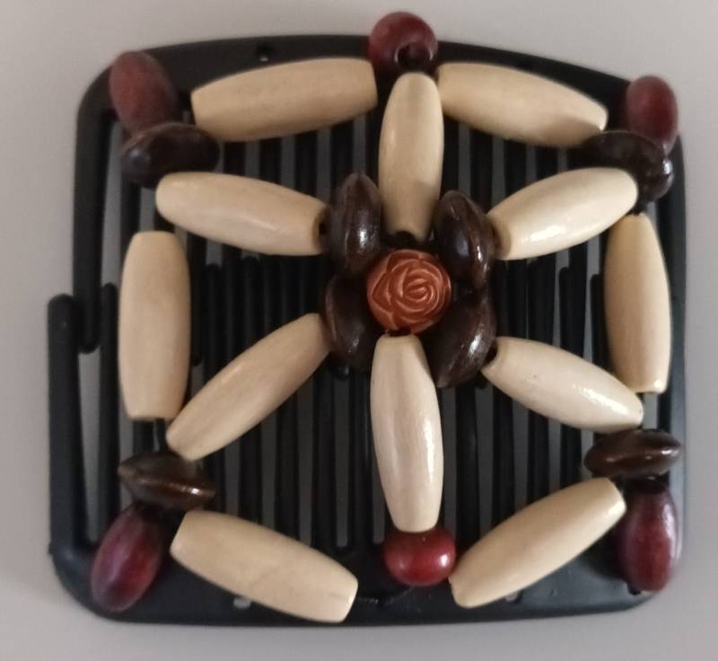 Perlen Haarkamm Für Frauen Mit Lockigem Haar, Holzperlen Bun Wrap, Boho Haarspangen Feines Schmetterling Haarclip Perlen Haarkamm Für Frauen Mit Lockigem Haar, Holzperlen Bun Wrap, Boho Haarspangen Feines Schmetterling Haarclip von UbuntuDesigns4U