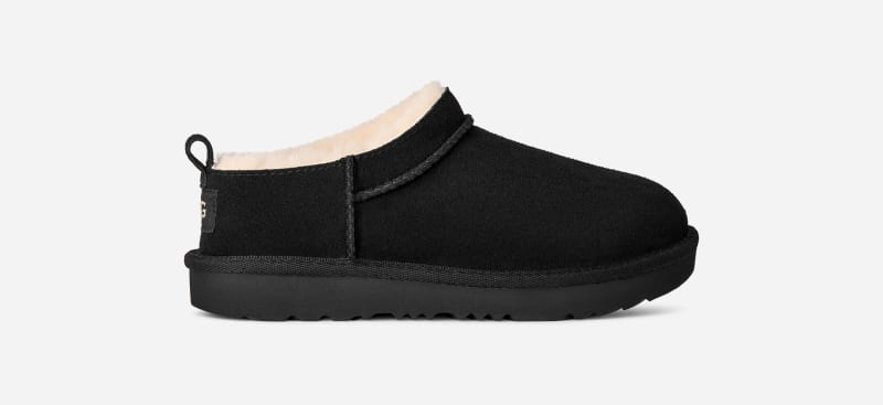 UGG® Classic Micro Boot für Kinder in Black, Größe 31, Veloursleder von Ugg