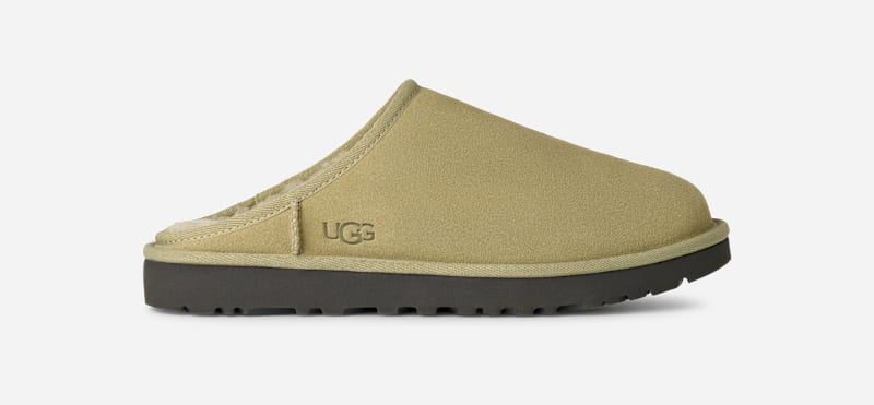 UGG® Classic Slipper für Herren | UGG® EU in Muted Brass, Größe 40, Veloursleder von Ugg