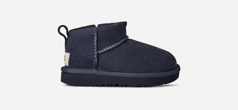 UGG® Classic Ultra Mini Boot für Kinder | UGG® EU in Blue, Größe 23.5, Veloursleder von Ugg