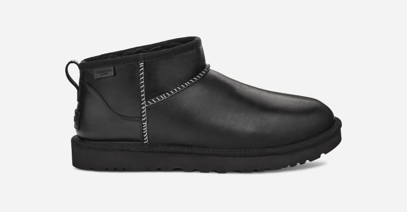 UGG® Classic Ultra Mini Leather Regenerate Boot für Herren in Black, Größe 48.5, Leder von Ugg
