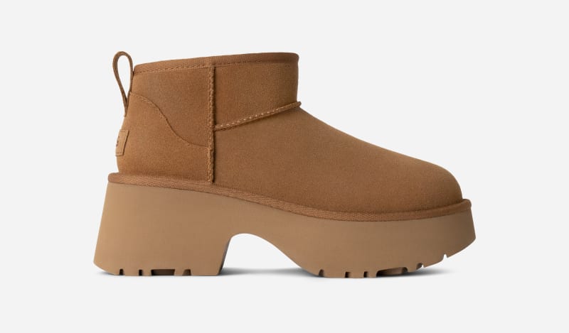 UGG® Classic Ultra Mini New Heights Boot für Damen in Brown, Größe 37, Veloursleder von Ugg
