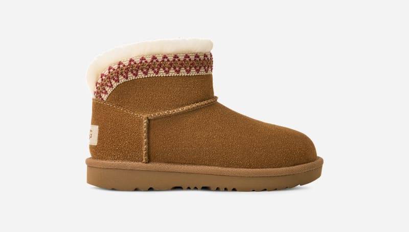 UGG® Classic Ultra Mini Taslyn Boot für Kinder in Brown, Größe 36, Wildleder von Ugg