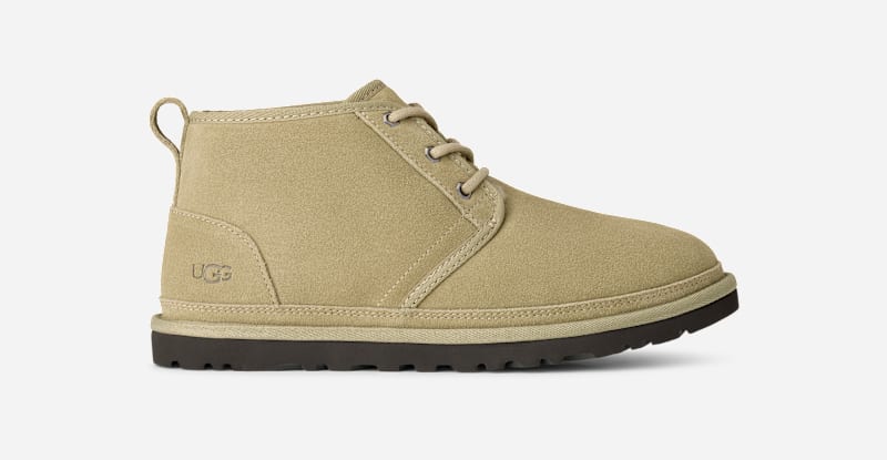 UGG® Neumel für Herren | Lässige Schnürschuhe auf in Muted Brass/Magnolia Leaf, Größe 44, Veloursleder von Ugg
