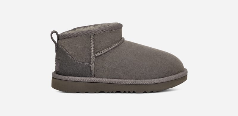 UGG® Classic Ultra Mini Boot für Kinder | UGG® EU in Grey, Größe 31, Veloursleder von Ugg