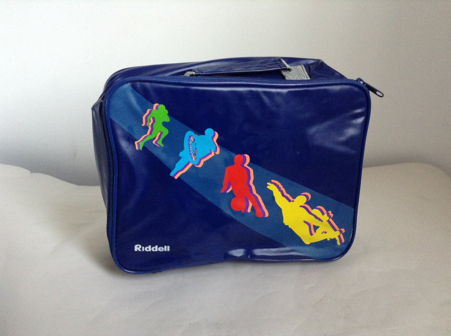 80'er Blaue Riddell Action Sports Insulierte Lunch Box von UglyCousin