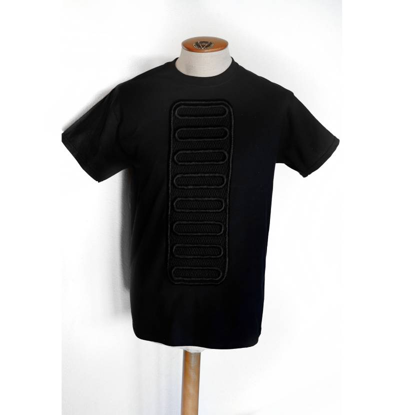 Lace Hautcouture Tshirt Lace Application Post Punk Gothic Nugoth Goth Basic Casual Avantgarde Harajuku Street Fashion Lace Hautcouture Tshirt Lace Application Post Punk Gothic Nugoth Goth Basic Casual Avantgarde Harajuku Street Fashion von UglyVirgin