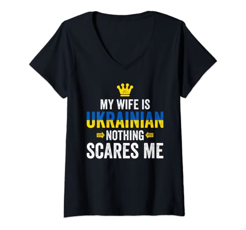 Damen My Wife is Ukrainian Nothing Scares Me Pride Flag For Men T-Shirt mit V-Ausschnitt Damen My Wife is Ukrainian Nothing Scares Me Pride Flag For Men T-Shirt mit V-Ausschnitt von Ukrainian Pride Husband Apparel Souvenir