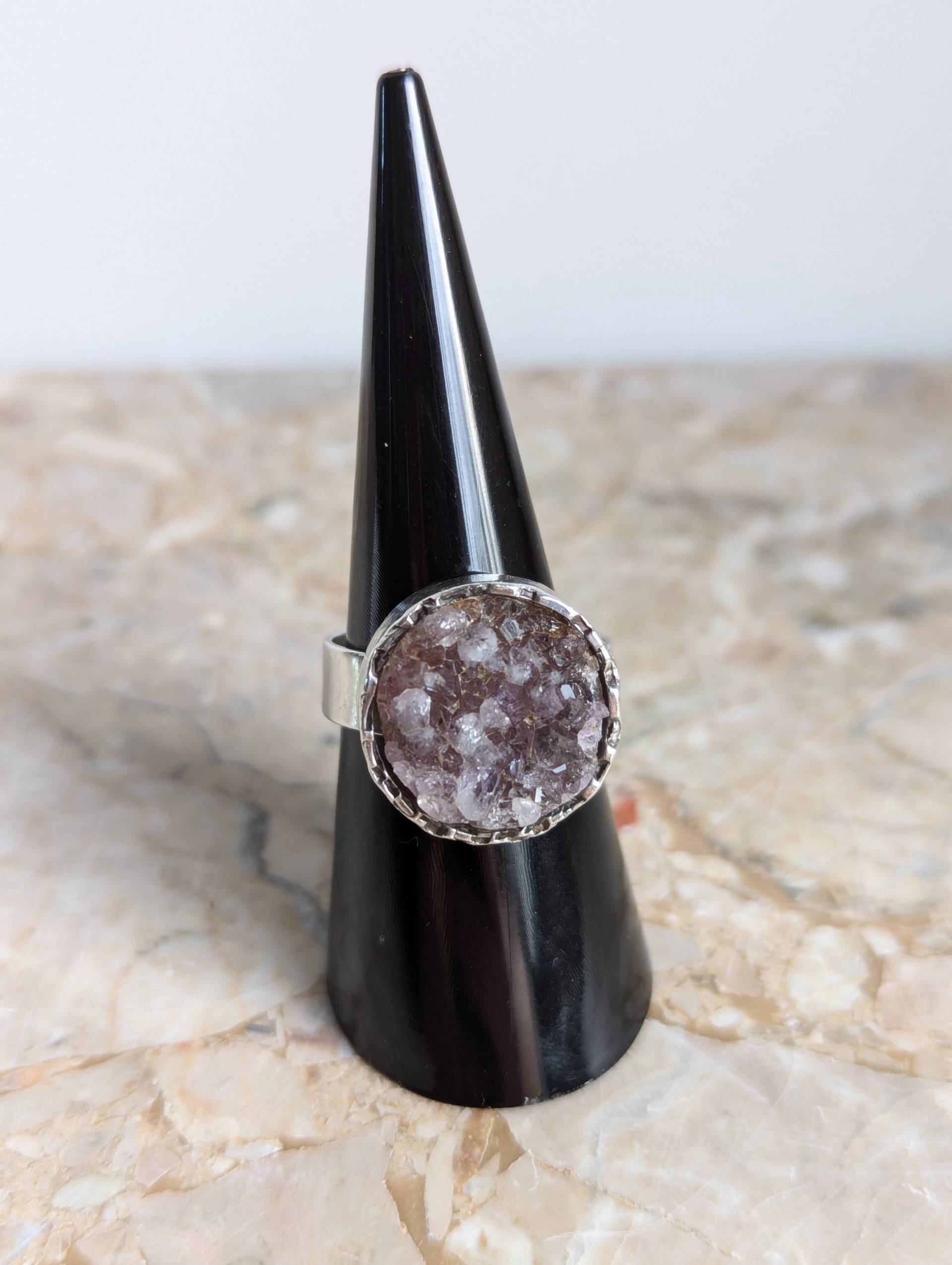 Silberring Mit Amethysten Raw 925 Vintage Silberring Mit Amethysten Raw 925 Vintage von UlisJewelryTreasures