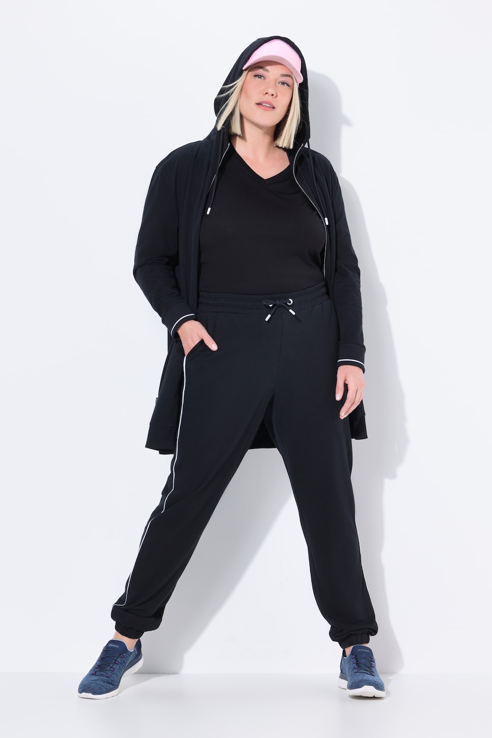 Große Größen Jogginghose, Damen, schwarz, Größe: 46/48, Baumwolle/Polyester, Ulla Popken Große Größen Jogginghose, Damen, schwarz, Größe: 46/48, Baumwolle/Polyester, Ulla Popken von Ulla Popken