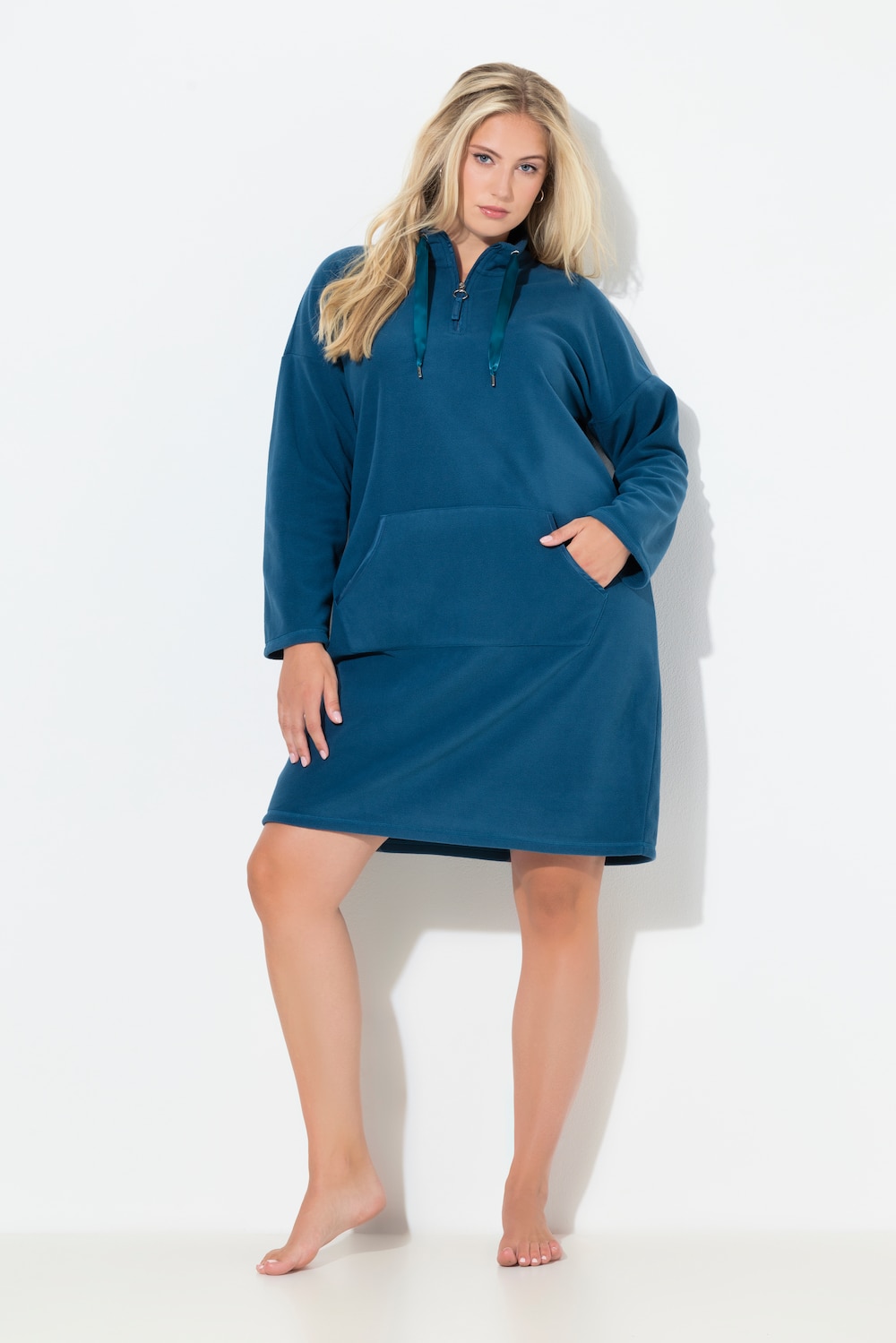 Große Größen Loungewear-Fleecekleid, Damen, türkis, Größe: 42/44, Polyester/Viskose, Ulla Popken von Ulla Popken