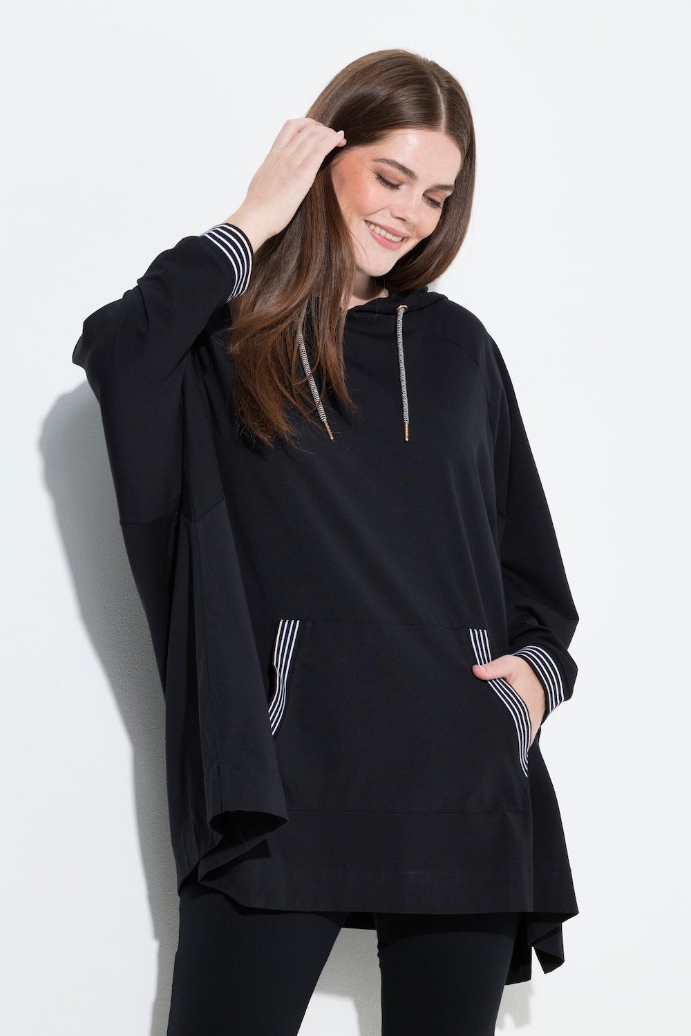 Große Größen Loungwear-Poncho, Damen, schwarz, Größe: 2=50-56, Baumwolle, Ulla Popken von Ulla Popken