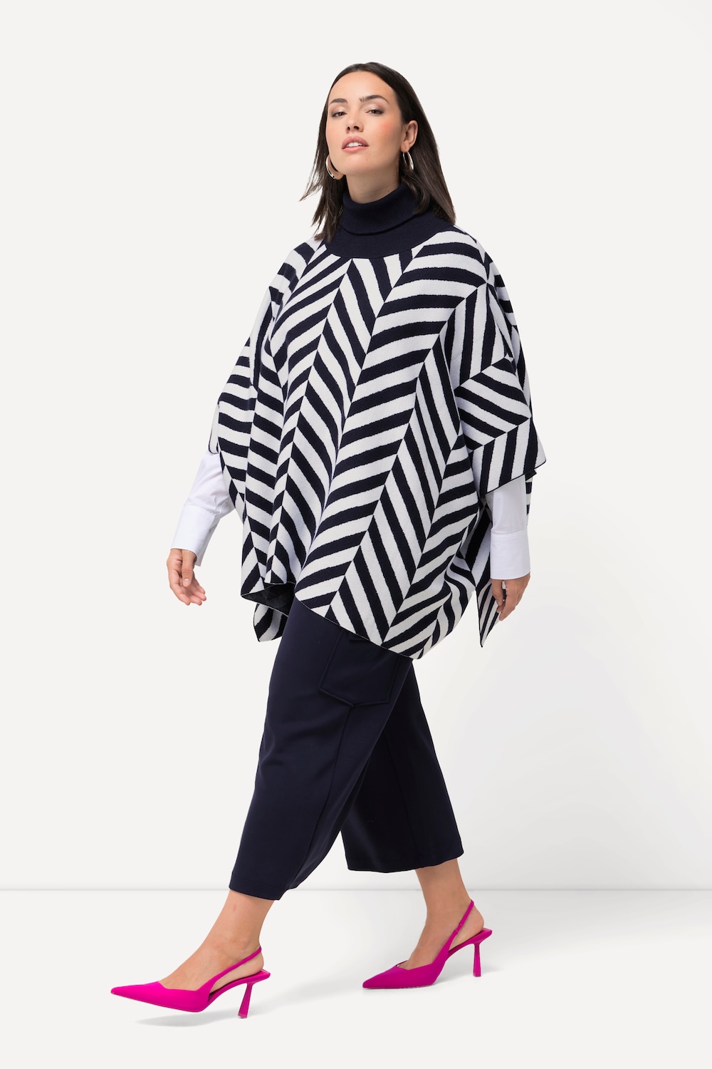 Große Größen Strick-Cape, Damen, blau, Größe: 3=58-64, Viskose/Polyester/Synthetische Fasern, Ulla Popken von Ulla Popken