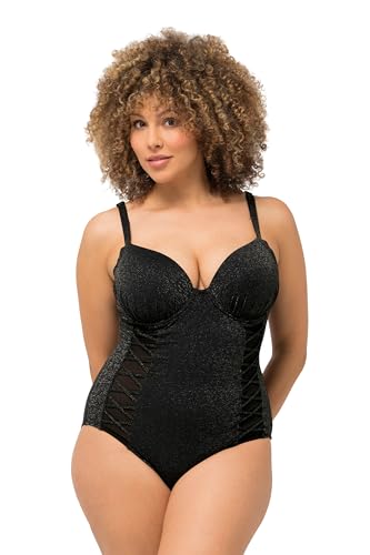 Ulla Popken Damen große Größen Übergrößen Plus Size Badeanzug, Bügel-Softcups, Glitter, Zierbänder, recycelt schwarz 52 826184100-52 Ulla Popken Damen große Größen Übergrößen Plus Size Badeanzug, Bügel-Softcups, Glitter, Zierbänder, recycelt schwarz 52 826184100-52 von Ulla Popken