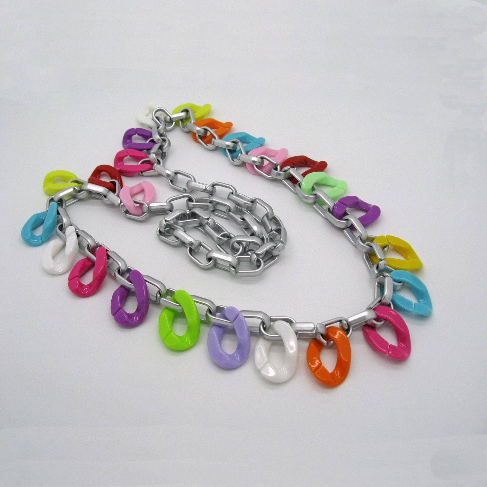 Lange Bunte Acryl Link Gliederkette, Oversized, Super Chunky Grobstrick Kette, Dicke Acrylkette, Statementkette, Fröhliche Plastikkette von Ultraleicht