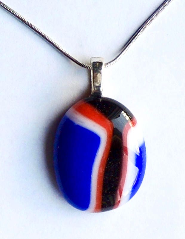 Verschmolzen Glas Pfütze Anhänger Verschmolzen Glas Pfütze Anhänger von UltravioletGifts