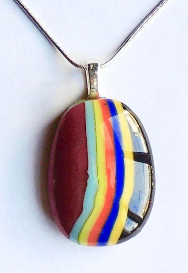 Verschmolzen Glas Pfütze Anhänger Verschmolzen Glas Pfütze Anhänger von UltravioletGifts