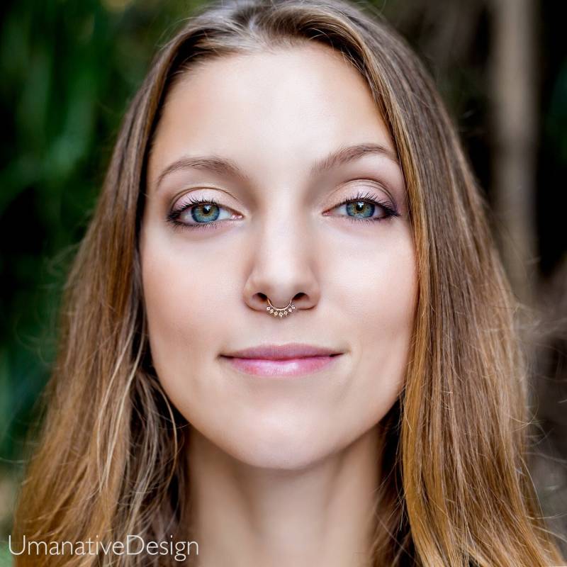 Septum Ring, Gold Stammes Schmuck von Umanativedesign