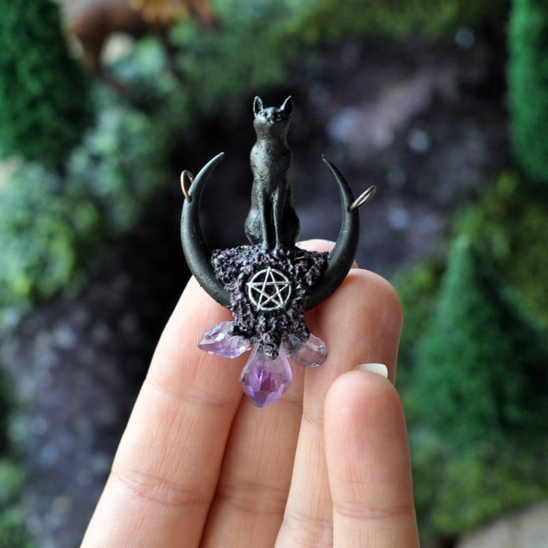 Schwarze Katze Anhänger, Halbmond Sailor Mond Halskette, Pentagramm Amethyst Kristalle Gothic Anhänger von UmayDesign