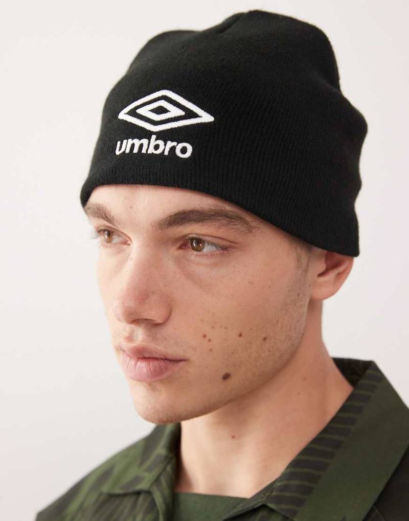 Umbro - Basic - Strickmütze in Schwarz von Umbro