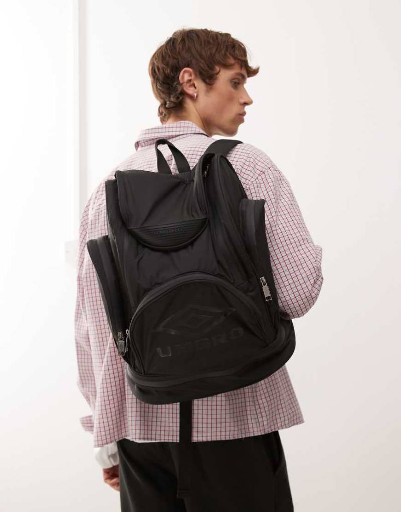 Umbro - Classic Retro - Italia - Rucksack in Schwarz von Umbro