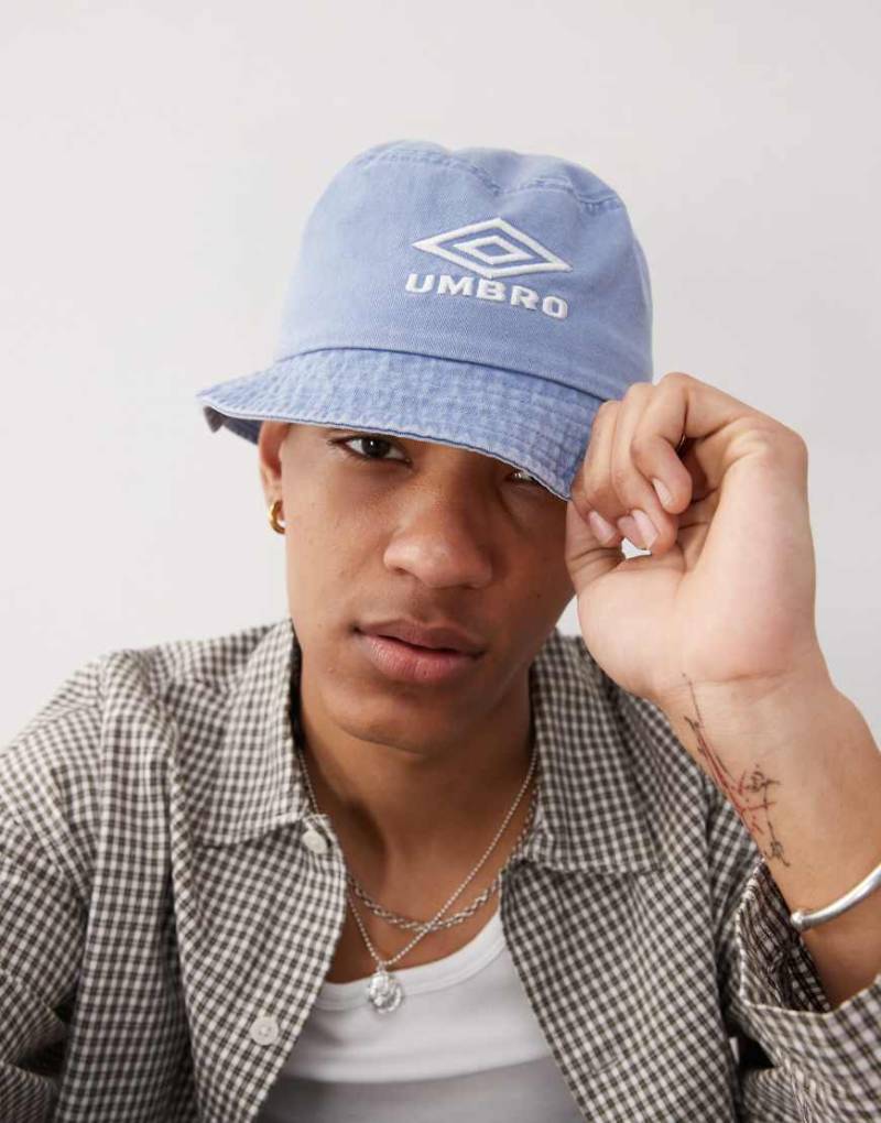 Umbro - Drill - Anglerhut in Blau mit Logostickerei von Umbro