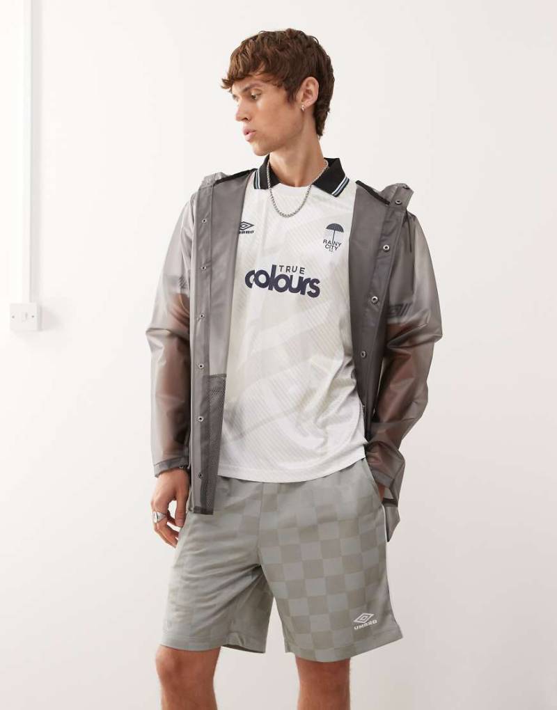 Umbro - Football - Shorts in Grau von Umbro