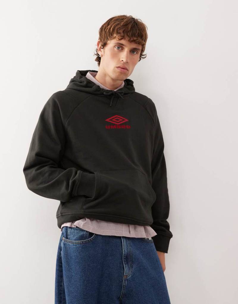 Umbro - Iconic - Kapuzenpullover in Schwarz von Umbro