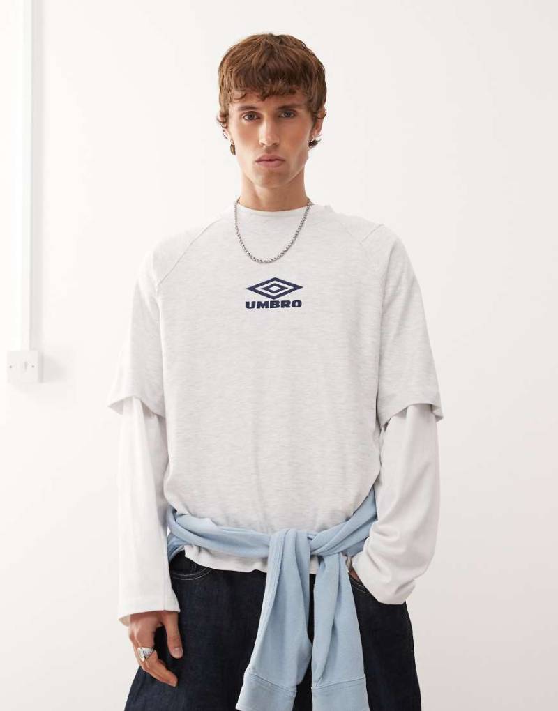 Umbro - Iconic - Kastiges T-Shirt in Grau von Umbro
