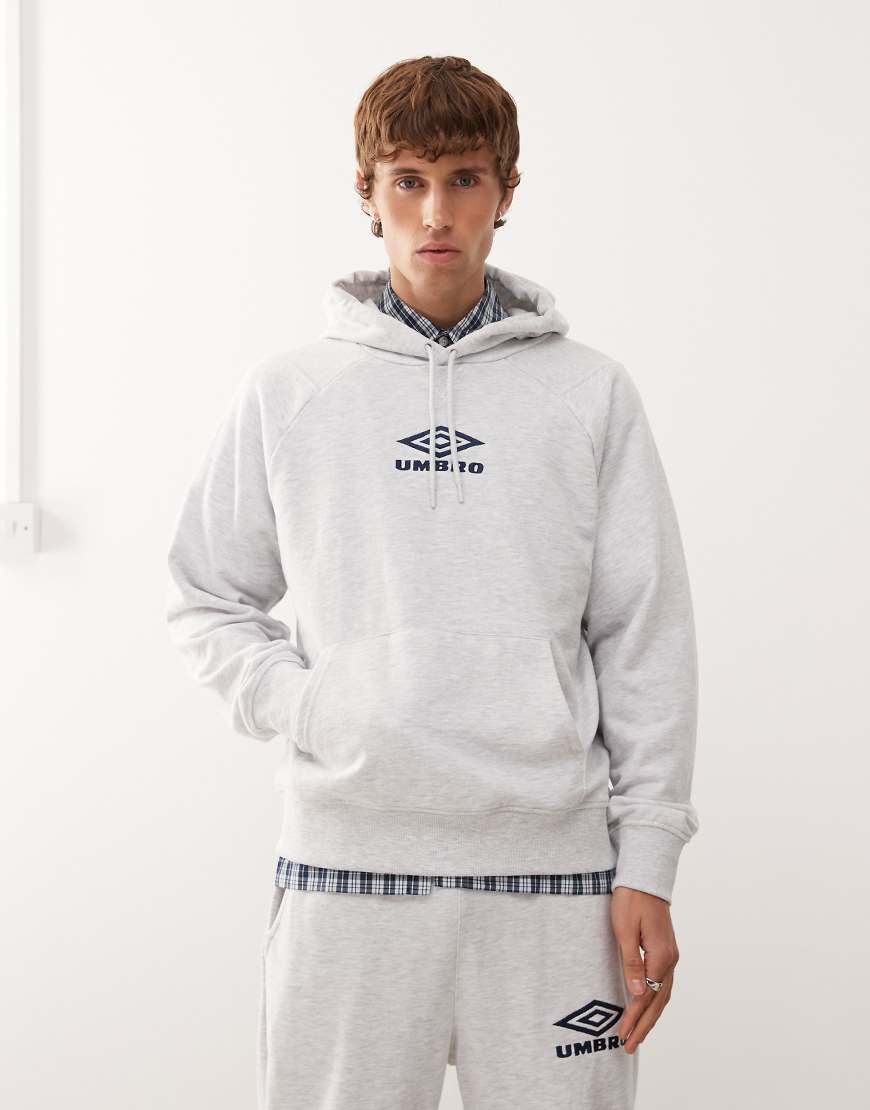 Umbro - Kapuzenpullover in Grau mit ikonischem Logo von Umbro